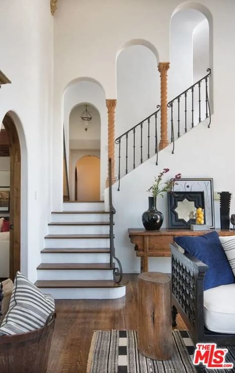 Ellen Pompeo Hollywood House for Sale Photos | Apartment Therapy Spanish Style Home Exterior, Villa Style Home, Hollywood House, Hollywood Mansion, Blair House, Beach House Vacation, Spanish Villa, Hollywood Homes, Ellen Pompeo