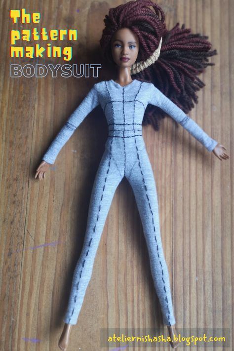 How To Make Barbie Doll Clothes, Nynnie Me Patterns, Monster High Sewing Patterns, Doll Body Sewing Pattern, Barbie Bodysuit, Doll Clothes Diy, Monster High Doll Clothes Patterns Free, Monster High Doll Sewing Patterns, Fabric Doll Body Pattern