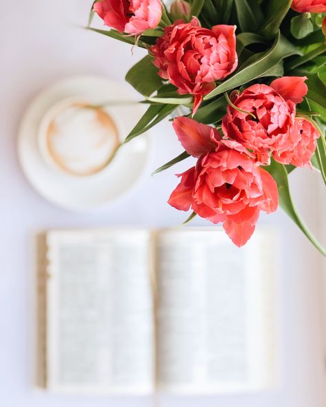 #bible #tulips #flowers #coffee #beautiful #flatlay Spring Flatlay, Tumbler Backgrounds, Protect Your Peace, Spiritual Images, Flowers Coffee, Coffee Flower, Good Morning Beautiful Images, Still Life Photos, Coffee Photography