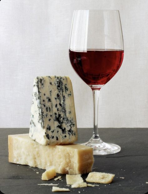 Wine Photography, Cheese Pairings, Cheese Party, Wine And Cheese, Wine Food Pairing, Wine Cheese, Cheese Platters, Wine Parties, Food Pairings