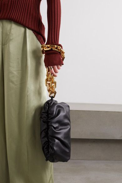 Bottega Chain Pouch Outfit, Bottega Mini Pouch, Bottega Veneta Mules, Bottega Veneta Mini Pouch, Bottega Veneta Chain Pouch, Bottega Veneta The Pouch, Dream Bag, Spring 2015 Fashion, Space Aliens