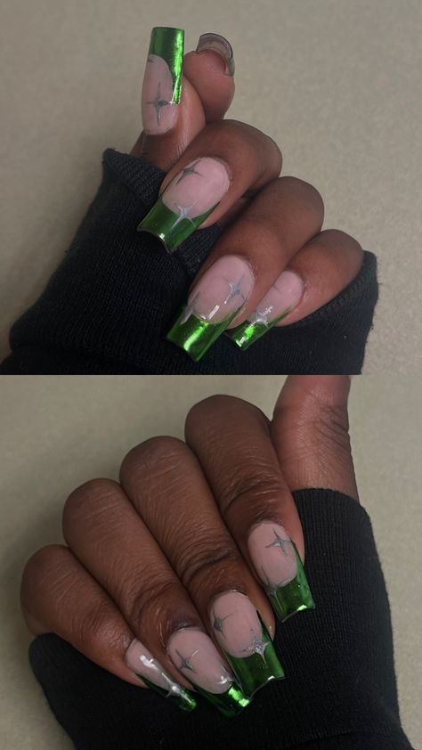 Green And Silver Chrome Nails, Black And Green Nail Inspo Acrylic, March Chrome Nails, Green And Silver Nails Short, Green Mettalic Nails, Olive Green And Gold Nails Designs, Metallic Green French Tip Nails, Black And Green Chrome Nails, Green And Silver Nails Ideas