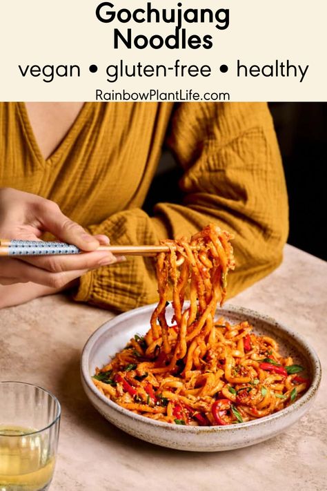 These vegan Gochujang Noodles take sauce and noodles to an entirely different level! A lustrous spicy-and-savory sauce is tossed with udon noodles and vegetables, leaving you with a noodle bowl that’s layered with incredible flavors. Vegan Gochujang Noodles, Vegan Gochujang, Vegan Udon Noodles, Vegan Udon, Gochujang Noodles, Gochujang Recipe, Spicy Peanut Noodles, Noodle Dinner, Udon Noodle