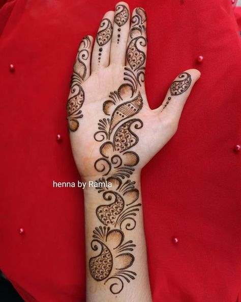 Child Mehndi Design, Mehndi Design For Kids, Front Mehndi, Simple Mehandi, Mehandhi Designs, Latest Arabic Mehndi Designs, Whatsapp Background, Simple Arabic Mehndi, Arabic Designs