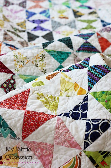 Hourglass Quilts, Hourglass Quilt, Inspirational Quilts, Quilt Templates, Quick Quilts, Half Square Triangle Quilts Pattern, Triangle Quilt Pattern, Sewing Quilts, First Quilt