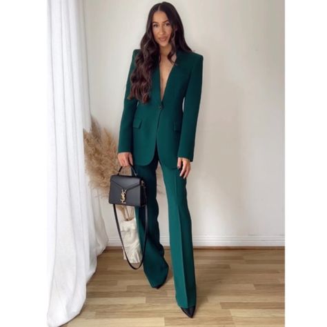 New With Tag Blogger’s Favorite Zara Best Sellers Zara New Collection Zara 2022 Dark Green Tuxedo, Lawyer Fashion Women, Long Flowy Pants, Zara 2022, Green Tuxedo, Tuxedo Collar, Rehearsal Dinner Outfits, Plaid Suit Jacket, Houndstooth Jacket