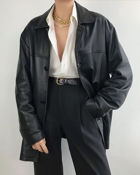 Vintage Leather Jacket Outfits Women, Leather Black Jacket Outfit, How To Style Leather Jacket, Black Jacket Outfit Women, 90s Leather Jacket Outfit, Black Leather Jacket Outfits, Leather Jacket Outfits Women, Womens Leather Jacket Outfit, Black Jacket Outfit