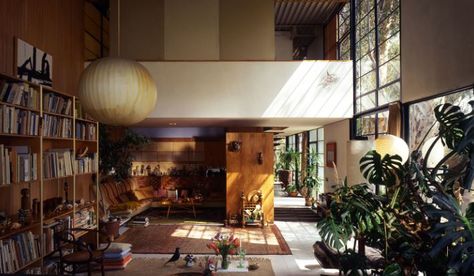 Eames House Interior, Eames Home, Farnsworth House, Eames House, Case Study Houses, Charles And Ray Eames, Modern Architects, Industrial Interiors, Pacific Palisades