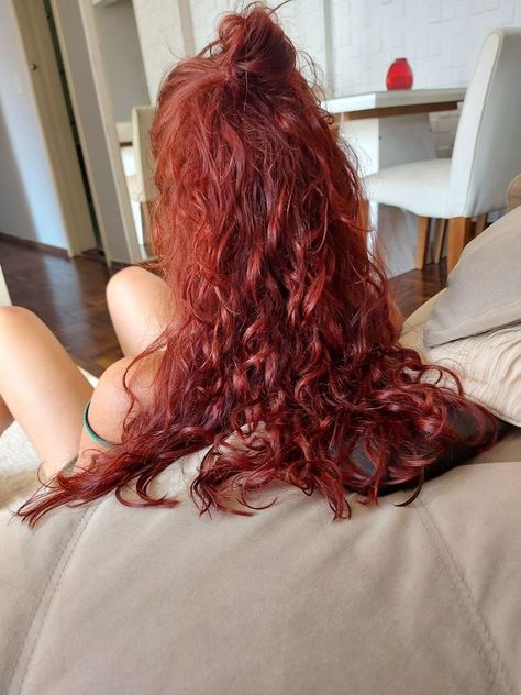 Curly Cherry Red Hair, Curly Red Hair Aesthetic, 2024 Ootd, 2024 Hair Trends For Women, Pics Of People, 2024 Hair Trends, Fiery Red Hair, Red Hair Extensions, Red Hair Inspo