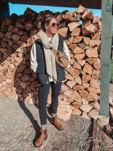 Telluride Outfits Fall, How To Style Chelsea Boots Women Casual, Scarf Sweater Outfit, Fall Dog Walking Outfit, Blundstone Womens Outfit, Blundstone With Dress Fall Outfits, Michigan Outfit Winter, Leggings Blundstone Outfit, Chelsea Brown Boots Outfit