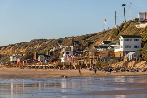 Squatters' homes now among hottest rentals in a Calif. state park Crystal Cove State Park, California Parks, Southern California Beaches, Crystal Cove, California History, Green Beach, Seaside Cottage, California Travel Road Trips, North Beach