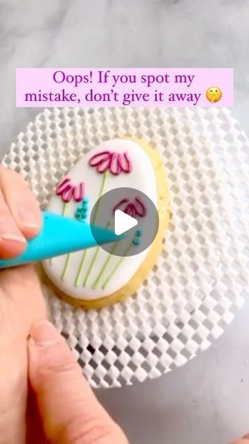 Mary Mansfield on Instagram: "I bring this little egg cookie back every year to ask… what did I miss?? If you spot it, let me know without giving it away, please! 😉  #cookievideo #canyouspotit #cookiedecoratingvideo #royalicing #eastercookies #eastereggcookies  #royalicingcookies #decoratedcookies #icingcookies #decoratedsugarcookies  #cookiedecorating #cookiesofinstagram" Royal Icing Techniques Cookie Decorating, Cookie Decorating Designs, Royal Icing Flowers On Cookies, Cookie Videos Decorating, Spring Sugar Cookies Decorated, Wildflower Sugar Cookies, Circle Cookie Decorating Ideas, Flower Sugar Cookies Decorated, Spring Decorated Cookies