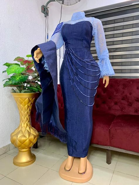 Aso Oke Styles For Ladies, Aso Oke Gown Styles For Ladies, Aso Oke Gown Styles, Gown Styles For Ladies, Nigerian Traditional Dresses, Couples African Outfits, African Bridesmaid Dresses, African Wedding Attire, Combination Fashion