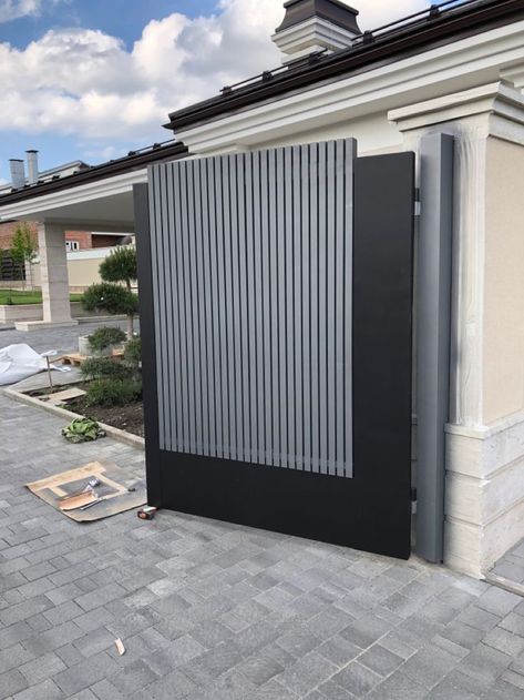 Fence Design Modern Steel, Entrance Gate Ideas, Entrance Doors Design, Entrance Door Design Modern, New Gate Design, Modern Door Design, Install Door, Contemporary Gates, Metal Gates Design