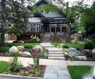 Entryway Plants, Berkeley Craftsman, Bungalow Backyard, Bungalow Landscaping, Downtown House, Craftsman Landscaping, Grey Havens, Craftsman Homes, Architecture Collection