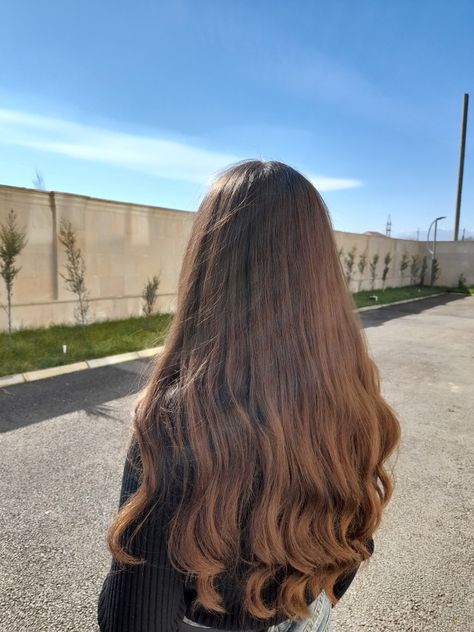 wavy long hair, Brown hair Straight Hair With Wavy Ends, Bra Length Hair With Layers, Bra Length Hair, Wavy Long Hair, Straight Wavy Hair, Hair And Makeup Tips, Long Wavy Hair, Beautiful Long Hair, الرسومات اللطيفة