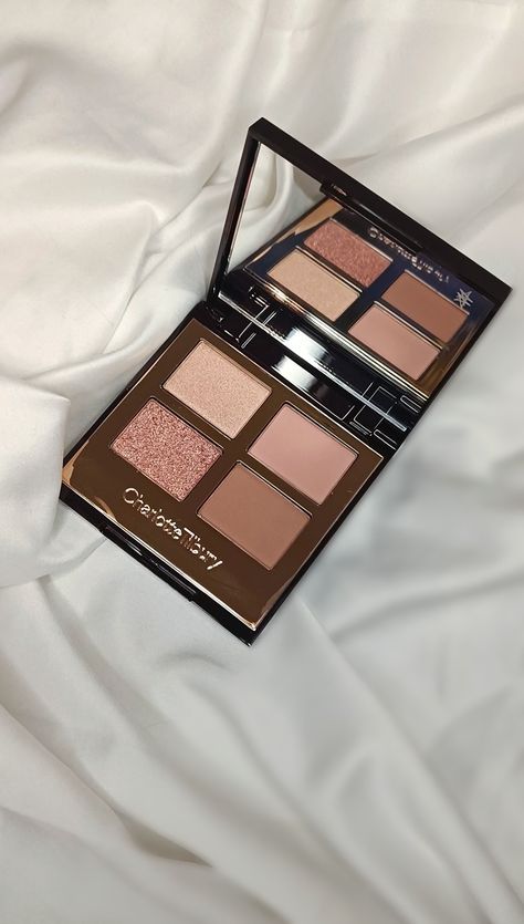 палетка теней от Шарлотт люкс Pallet Eyeshadow, Charlotte Tilbury Pillow Talk, Pillow Talk, Charlotte Tilbury, Makeup, Beauty, Make Up