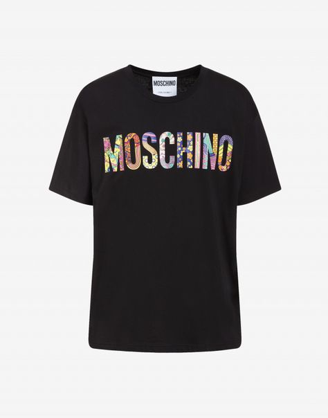 Moschino Shirt, Big Tshirt, Moschino Couture, Logo Tees, Signature Logo, Casual Fits, Jersey T Shirt, Shirt Outfit, Moschino