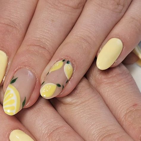 Jenna Brimble on Instagram: "🍋 𝐋𝐢𝐦𝐨𝐧𝐜𝐞𝐥𝐥𝐨 🍋 @the_gelbottle_inc 𝐴𝑢 𝑁𝑎𝑡𝑢𝑟𝑒𝑙 𝑄𝑢𝑒𝑒𝑛 𝐵𝑒𝑒 #gelnails #thegelbottle #thegelbottleinc #tgb #tgbqueenbee #yellownails💛 #lemonnails #lemonnailart #nailart #italynails #holidaynails #fruitnails #nailartdesigns #naturalnails #longnails #almondnails" Limoncello Nails, Lemon Nails, Yellow Nails, Queen Bee, Nails Designs, Queen Bees, Holiday Nails, Almond Nails, Natural Nails