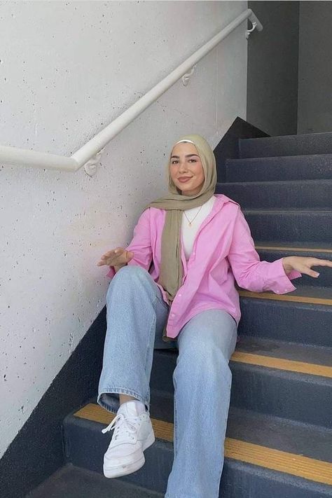 Hijabi Outfits Colorful, Hijab Fashion Summer Casual, Hijab Fits Summer, Colorful Hijab Outfits, Hijab Summer Outfits Casual, Summer Muslim Outfits Casual, Casual Modest Summer Outfits, Hijab Style Summer, Summer Hijab Outfits