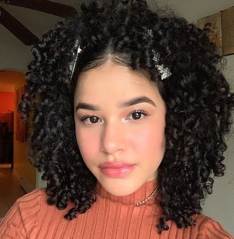 Georgeous @moseily ❤❤ Follow her for more hair tips 4c Curls, Curly Prom Hair, Hairstyle Youtube, Curly Hair Tutorial, Curls Hairstyles, Cute Curly Hairstyles, 4c Hair, Athletic Hairstyles, Types Of Curls