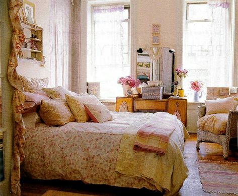 Cozy Summer Bedroom, Seasonal Room Decor, Cozy Summer, Summer Bedroom, House Vibes, Girl’s Room, Pretty Room, Barbie Dream House, Dream Apartment