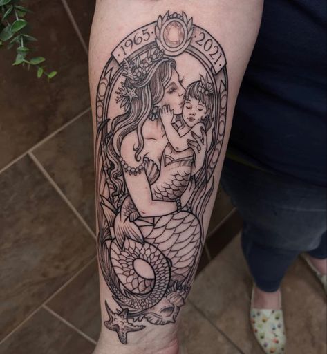 Mermaid Tattoo Back For Women, Mermaid Daughter Tattoo, Mom And Daughter Mermaid Tattoo, Tattooed Mermaid Tattoo, Marine Biologist Tattoo, Thigh Tatoos Woman, Twin Mom Tattoo, Sophia Tattoo, Fisherman Tattoo