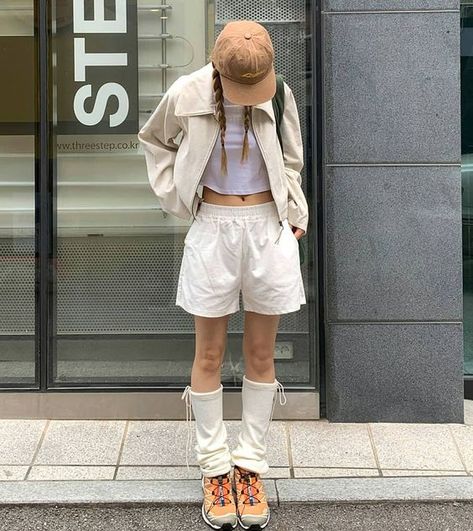 Very nice fits well. I loved it. 100% recommended. Short Outfits Korean, Outfit Ideas Korean Skirts, Shopping Link, Beige Outfit, Korean Street, Easy Trendy Outfits, Sporty Outfits, How To Pose, Fancy Outfits