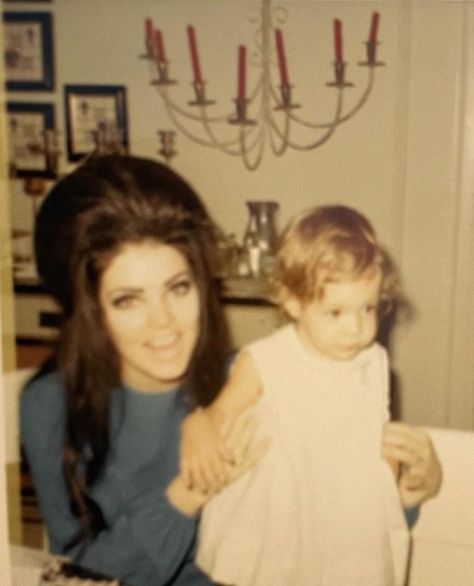 Priscilla And Lisa Marie, Young Priscilla Presley, Terrence Loves You, Elvis Presley Priscilla, Elvis And Me, Elvis Presley Pictures, Elvis And Priscilla, Priscilla Presley, Lisa Marie Presley