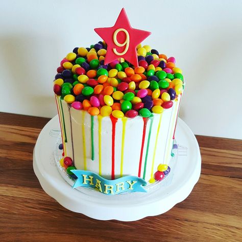 Skittles drip cake Birthday Cake With Skittles, Skittle Cake Birthday, Skittles Birthday Cake, Skittle Cake, Cake Chocolate Drip, Sprinkle Drip Cake, Skittles Cake, Cake 2023, M&m Cake