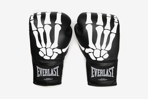 Skeletal Graphic Boxing Gloves - BEDWIN & THE HEARTBREAKERS Introduces Everlast Tyson Boxing Gloves (TrendHunter.com) Everlast Boxing Gloves, Mike Tyson Boxing, Muay Thai Gloves, Weird Songs, Everlast Boxing, Boxing Videos, Muay Thai Training, Filling Pieces, Japanese Streetwear