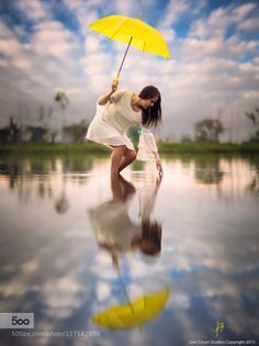 Self Reflection by JakeOlsonStudios Umbrella Photoshoot, Rainy Photoshoot, Umbrella Photography, Umbrella Photo, Amazing Wedding Photography, Creative Portrait Photography, Self Reflection, Trik Fotografi, Rain Photography