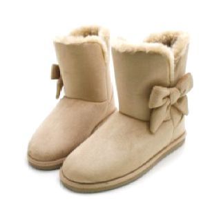 Ugh bow boots Ugg Boots With Bows, Cheap Ugg Boots Outlet, Ugg Boots Sale, Uggs For Cheap, Ugg Boots Outlets, Ugg Bailey Button, Ugg Bailey, Boots Uk, Cute Boots