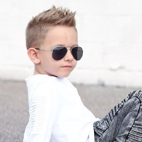 Cool Kids Faux Hawk #fade #boysfade #boysshorthair #boyshair #cutekids #littleboys #boyshairstyles #boyshaircuts #kidshaircuts Mohawk With Shaved Sides, Boys Faux Hawk, Boys Mohawk, Fohawk Haircut, Mohawk Fade, Trendy Boys Haircuts, Boys Haircut Styles, Mohawk Haircut