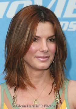 @kerrieknox Medium Layered Hair, Medium Length Hair With Layers, Hair Cut Ideas, Haircut And Color, Girl Short Hair, Sandra Bullock, Hair Do, Medium Hair Cuts, Medium Length Hair