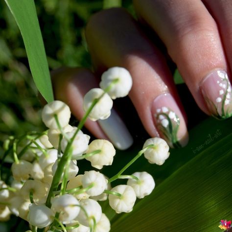 Dolceluna’s Guestbook » MyBoomerPlace.com - Baby Boomer Social Network Lily Of The Valley Nail Designs, Lily Of The Valley Nail Art, Lily Of The Valley Nails, Prom 2024, Web Page Design, May 1st, Baby Boomer, 3d Nail Art, Good Friends