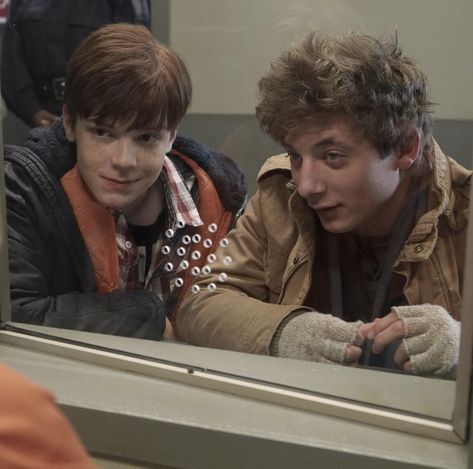 Ian And Lip Gallagher, Lip And Ian, Shameless Season 2, Shameless Show, Carl Shameless, Teenager Quotes About Life, Shameless Characters, Lip Gallagher, Ian Gallagher