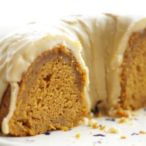 Caramel Glaze Recipe, Pumpkin Bundt Cake Recipes, Pumpkin Bundt, Cake With Caramel, Pumpkin Bundt Cake, Caramel Glaze, Pumpkin Recipes Dessert, Pumpkin Caramel, Bundt Cakes Recipes