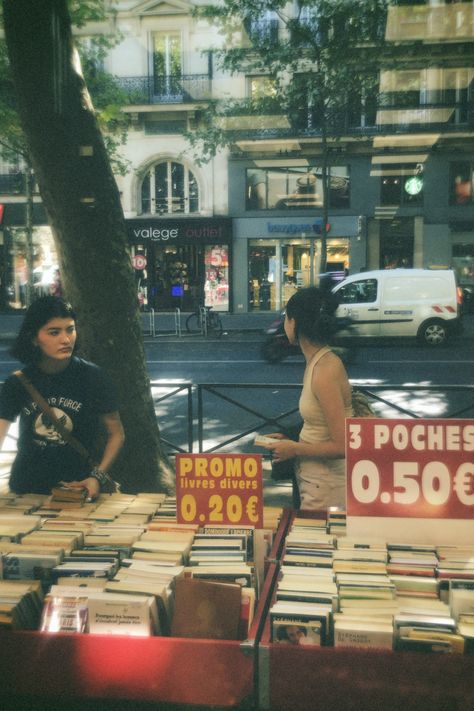 90s Travel Aesthetic, Paris 90s Aesthetic, Paris Film Aesthetic, Paris Student Aesthetic, Vintage Paris Aesthetic Fashion, Old Paris Aesthetic, Paris Trip Aesthetic, French Culture Aesthetic, Living In Paris Aesthetic