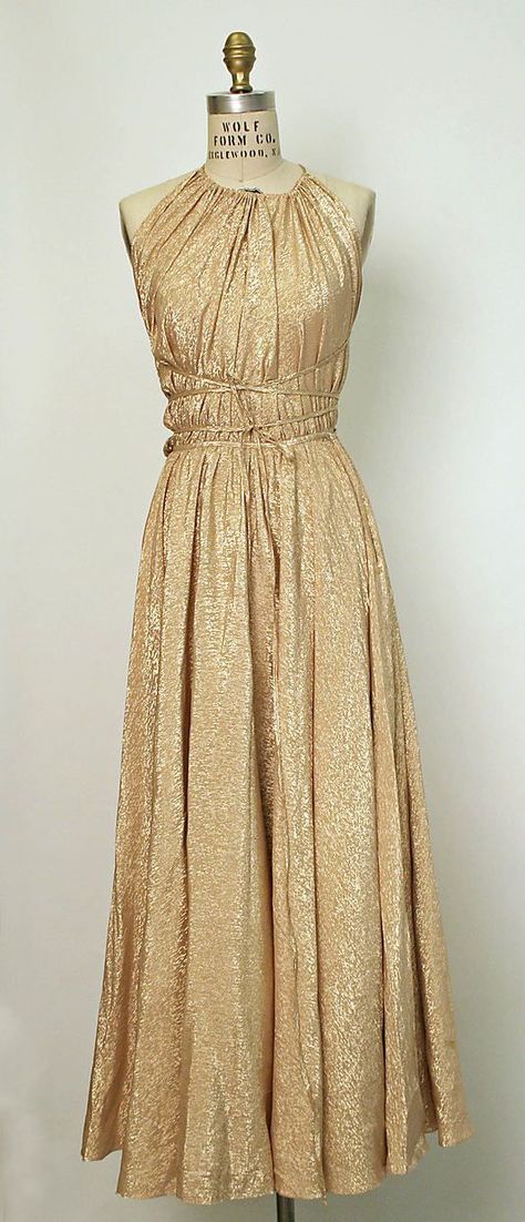 1978 Halston evening dress. 70s Gowns Evening Dresses, 1970s Evening Gowns, Vintage Gold Dress, Halston 1970s, Upcycle Dress, Vintage Halston, Isabel Lucas, Gold Goddess, Halston Dress