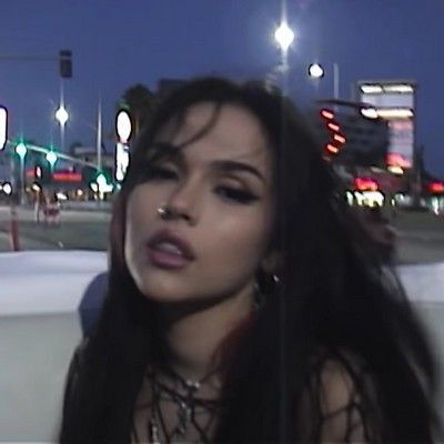 Black Hair Girl, Maggie Lindemann, Hair Girl, Madison Beer, Black Hair, Beer, Hair, Black