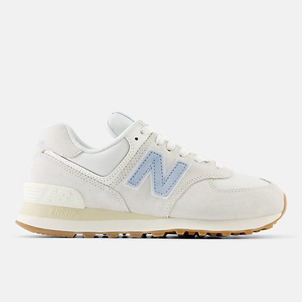 574 - New Balance Blue And White New Balance, New Balance Shoes Light Blue, Tan Shoes Women, New Balance 574 V2, New Balance Shoes Womens, Preppy New Balance Shoes, Trendy Sneakers For Women 2024, 574 Core New Balance, New Balance Shoes Blue