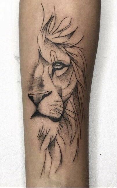 Half Lion Half Phoenix Tattoo, Simple Design Tattoos For Men, Around The Shoulder Tattoos For Women, Leo Tattoo For Men Lion, Simplistic Lion Tattoo, Simple Lion Tattoo Men, Men’s Lion Tattoo, Lions Tattoo Men, Leo Sleeve Tattoos For Women