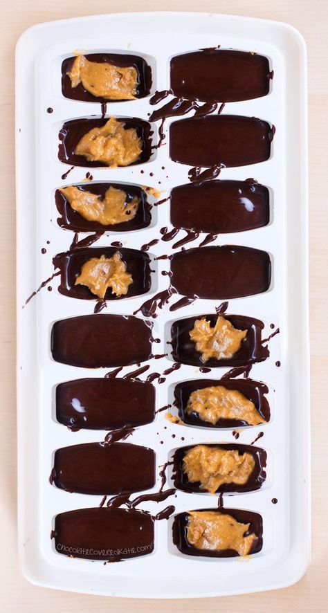 SO cute & easy - Irresistible chocolate peanut butter candy cups, made with an ice cube tray for whenever a craving hits ... http://chocolatecoveredkatie.com/2016/02/29/ice-cube-tray-chocolate-peanut-butter-cups-recipe/ @choccoveredkt Ice Cube Tray Chocolates, Ice Cube Tray Recipes, Butter Candy, Candy Cups, Chocolate Covered Katie, Pb Cups, Peanut Butter Candy, Chocolate And Peanut Butter, Simple Dessert