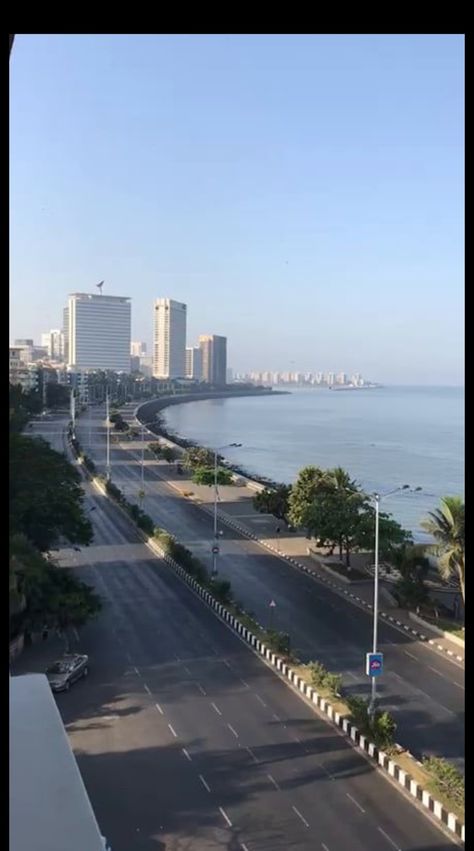 Mumbai Landscape, Marine Drive Mumbai, Mumbai Travel, Travel Destinations In India, City Life Photography, Mumbai City, Travel Inspiration Destinations, World Cities, Mumbai India