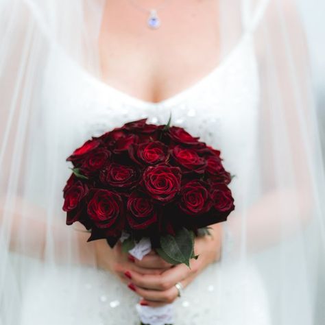 For Love and Wine: Margo and David in Suttons Bay, MI Red Rose Bouquet Wedding, Pretty Wedding Bouquet, Red Bouquet Wedding, Winter Wedding Bouquet, Red Rose Wedding, Summer Wedding Bouquets, Red Bouquet, Fall Wedding Bouquets, Wedding Winter