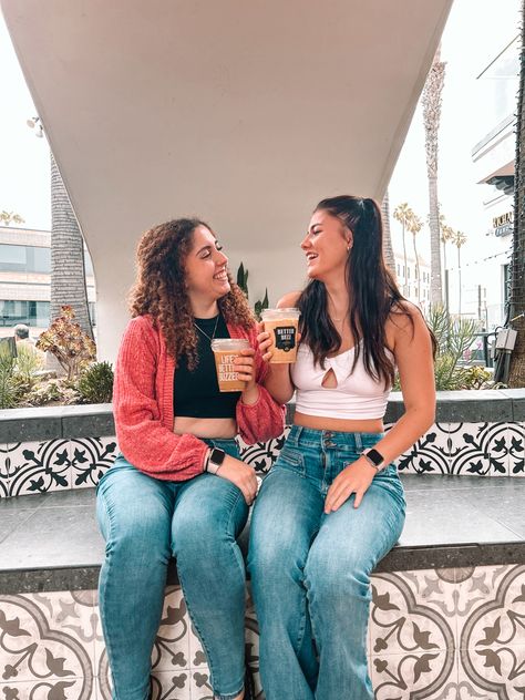 Pose idea for sitting down with friends!! #fashion #recipe #jeans #ootd #friends #sitting #coffee Sitting Pose Ideas, Poses With Friends, Ideas For Instagram, Sitting Pose, Best Friend Poses, Pose Idea, Photos Of Lord Shiva, Sitting Poses, Friend Poses