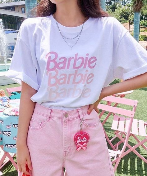 #Barbieoutfits, Barbie Fashion,Barbie Outfits inspire,Barbie Outfits Aesthetic,Barbie Outfits inspo Womens Oversized Tee, Barbie Party, Barbie Princess, Korean Fashion Trends, Cool Hoodies, Tshirt Outfits, Barbie Girl, Kids Fashion Girl, Barbie Clothes