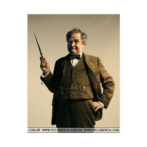 Professor Horace Slughorn ❤ liked on Polyvore featuring harry potter, harry potter stuff, horace slughorn and people Slughorn Harry Potter, Hp Professor, Professor Slughorn, Horace Slughorn, Harry Potter Teachers, Jim Broadbent, Hogwarts Professors, Harry Potter Films, Harry Potter Film