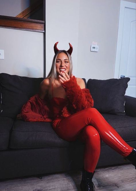 Devil Costumes Women, Devil Costume Ideas For Women, Devil Costume Women College, Couple Devil Costume, Simple Devil Costume, Devil Diy Costume Women, Women Devil Costume, Demon Girl Costume, Red Devil Costume Women